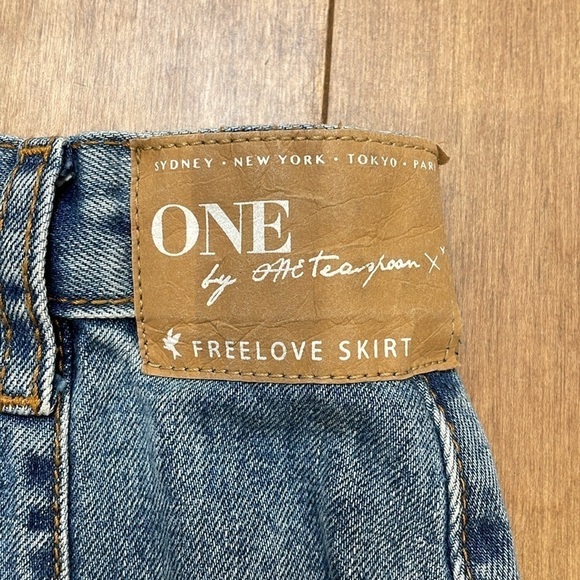 One Teaspoon Freelove Vintage Blue distressed ripped Denim Pencil Skirt 22 - Picture 6 of 8